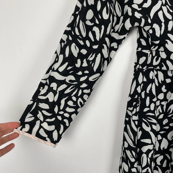 NWOT Eliza J True Wrap Petal Print Dress Black White Cinched 3/4 Sleeve … - Picture 10 of 16